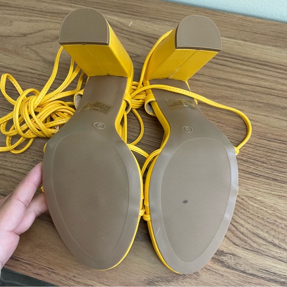 Lulus yellow wrap heels lace up block heel women’s size 9 - Picture 4 of 8